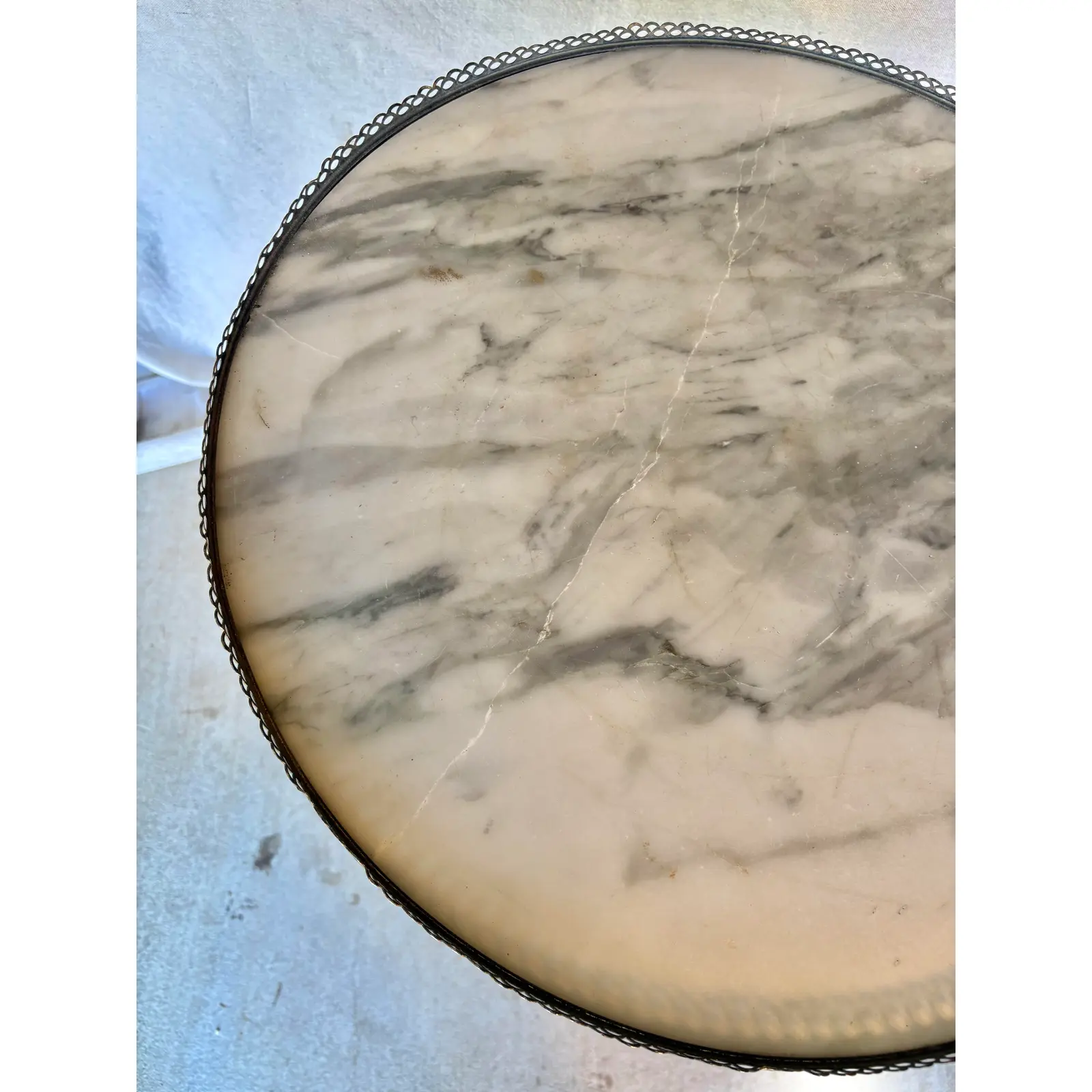 Early 20th Century French Louis XIII Style Walnut and Marble Tripod Side Table - Image 6