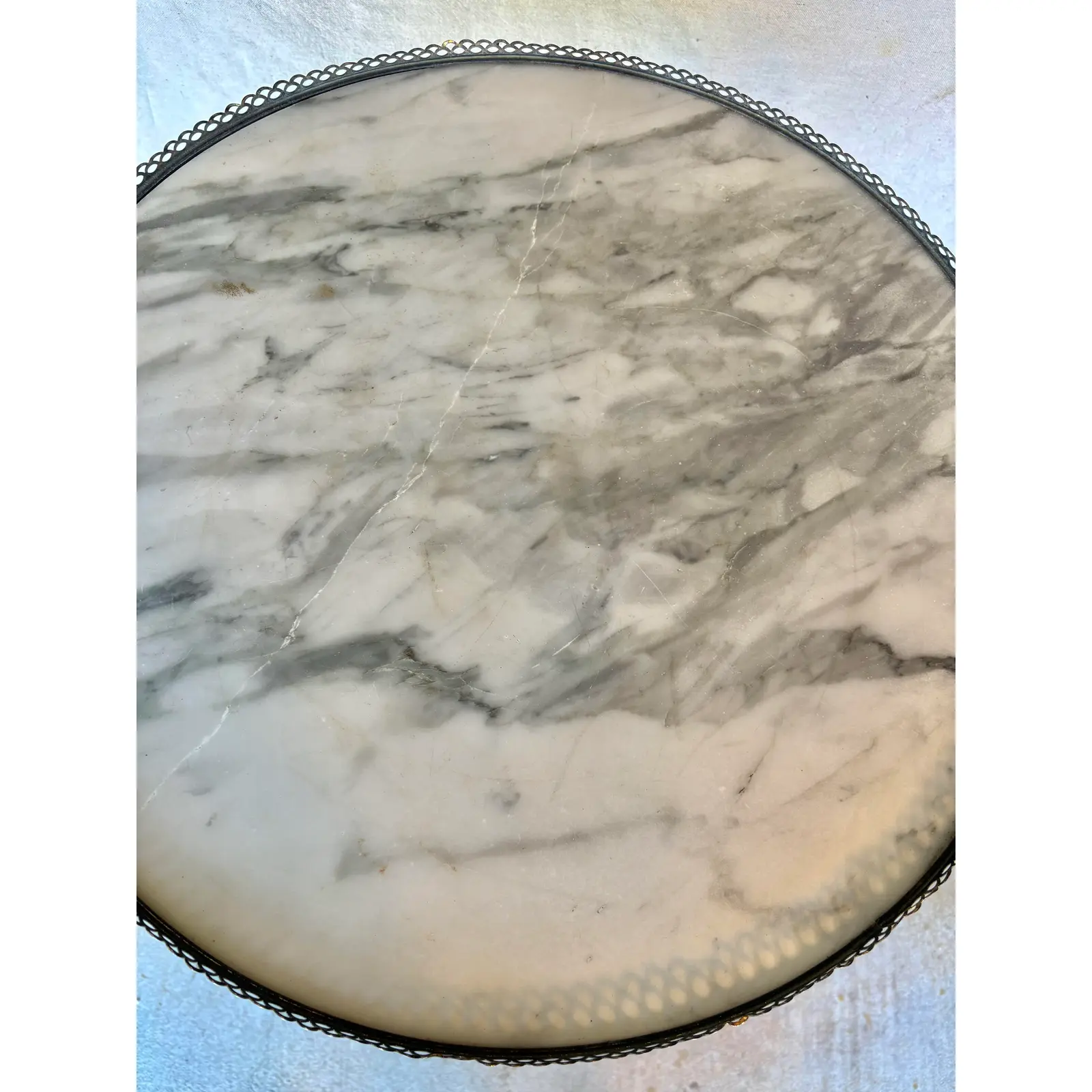 Early 20th Century French Louis XIII Style Walnut and Marble Tripod Side Table - Image 7