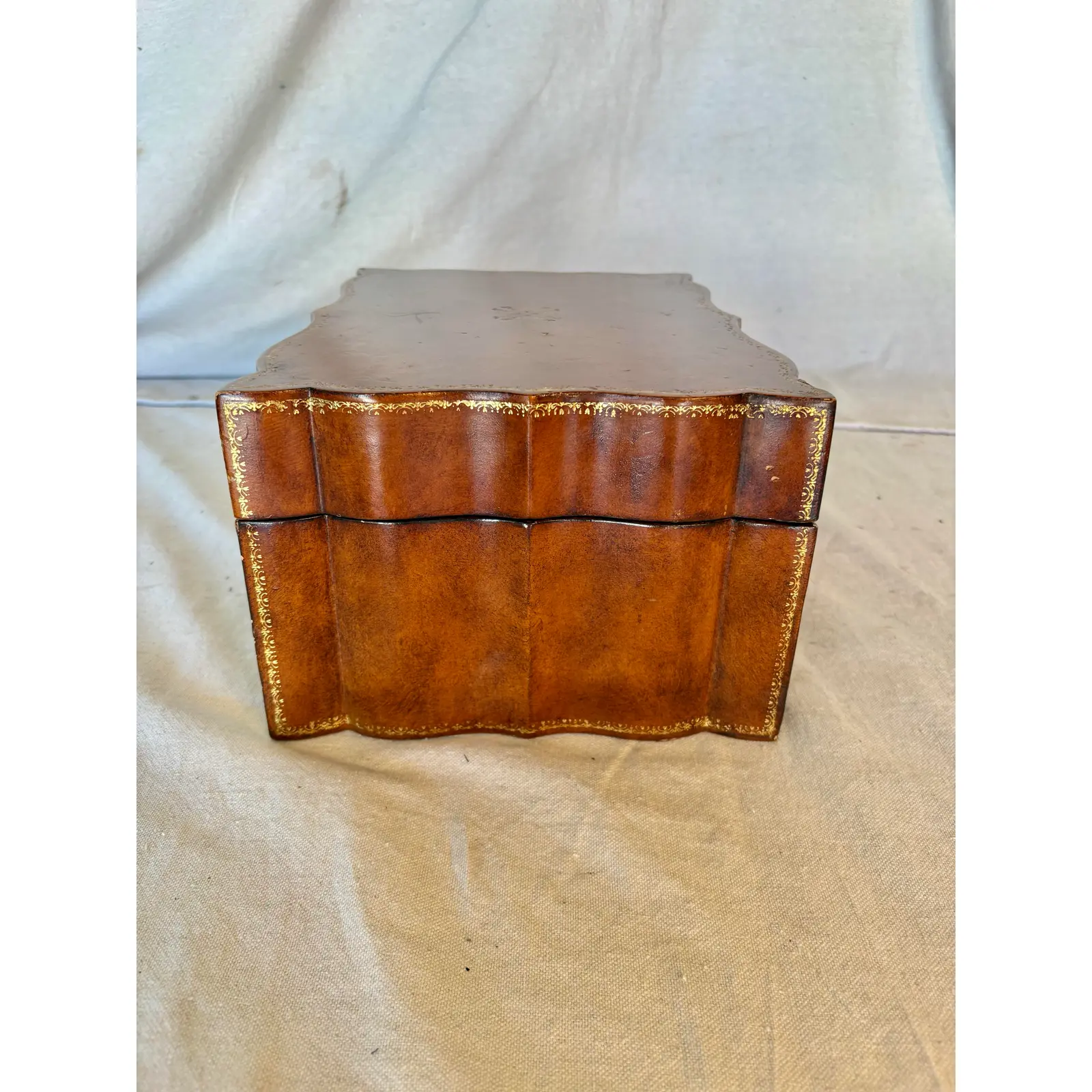 20th Century Italian Embossed Leather Box - Image 8