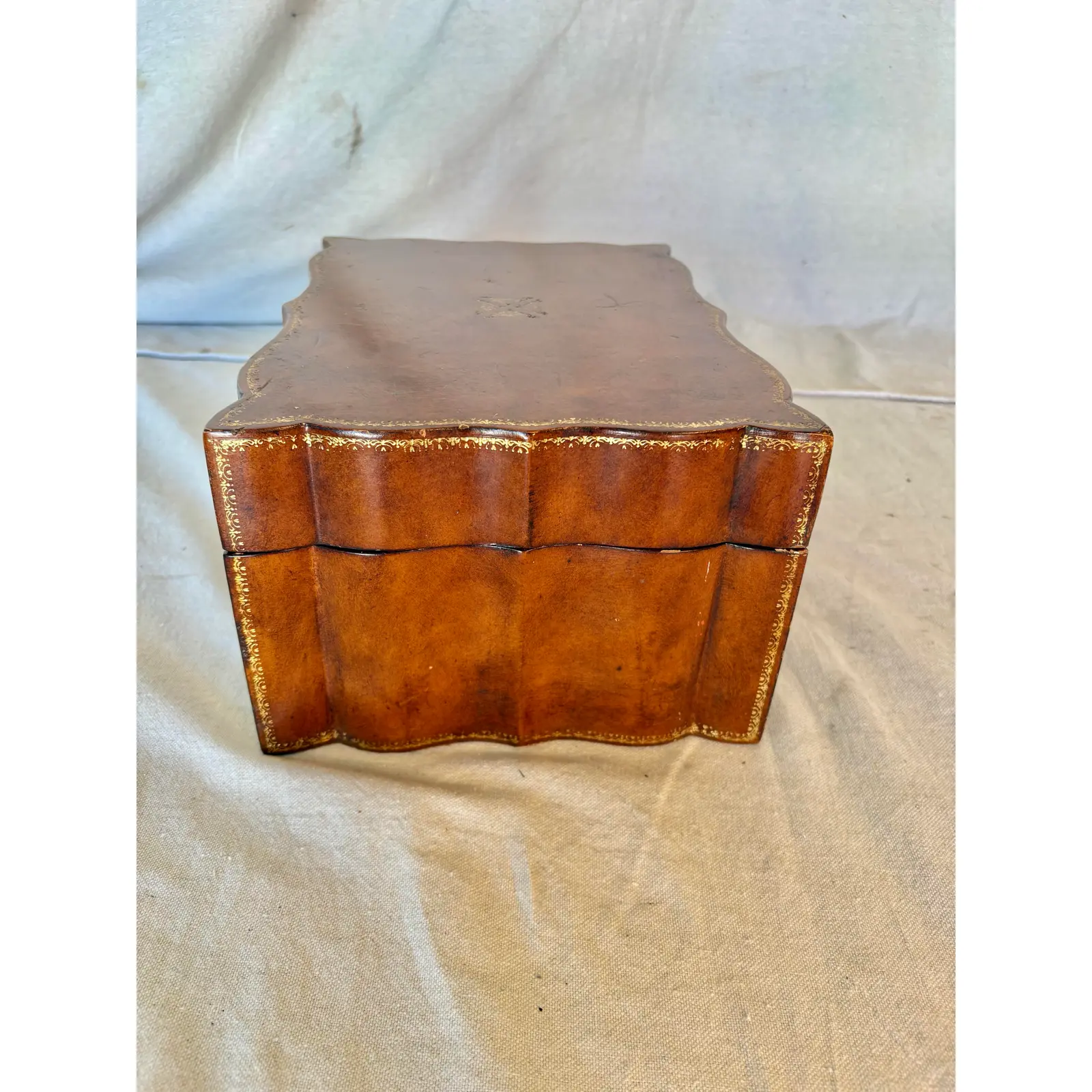 20th Century Italian Embossed Leather Box - Image 9
