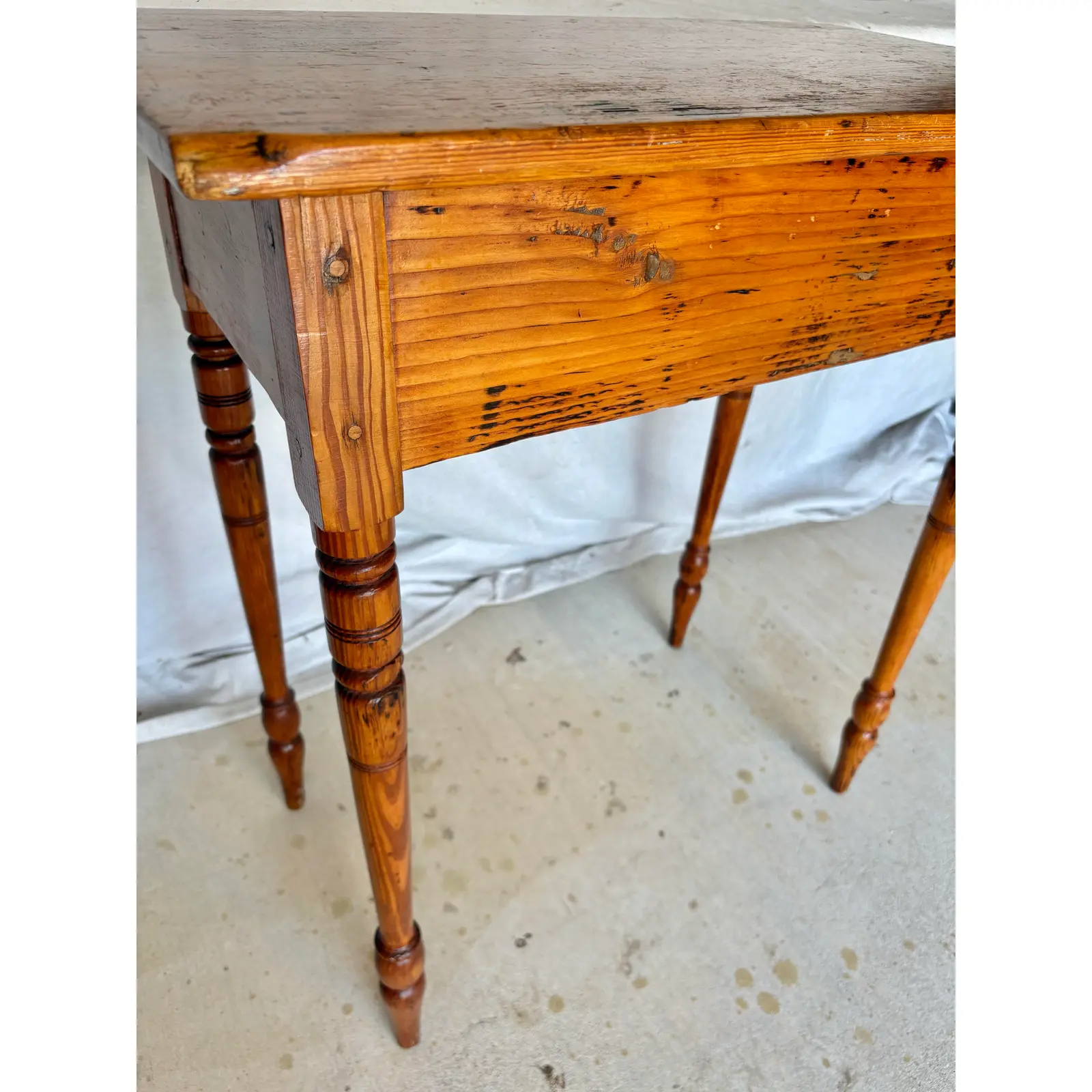 19th Century English Pine Federal Style Side Table - Image 10